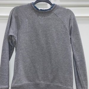 Sweater ruffled